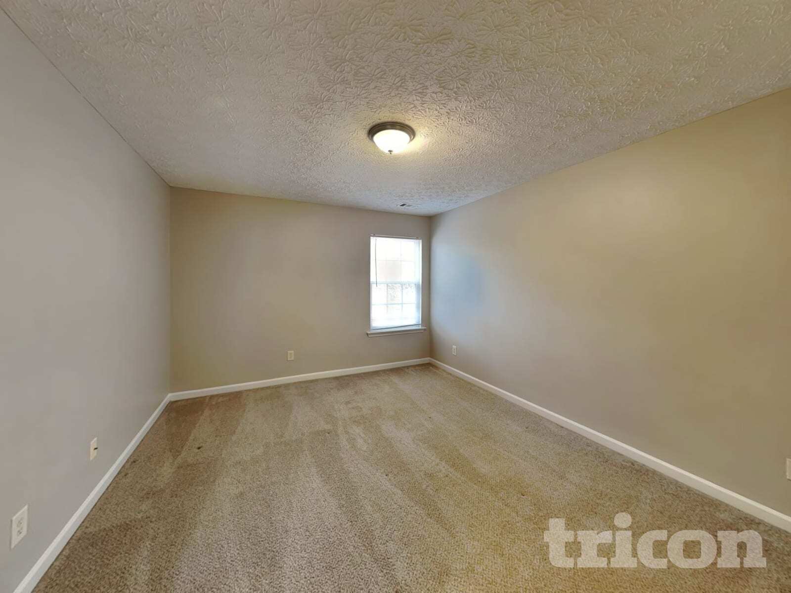 Building Photo - 220 Osmanthus Way