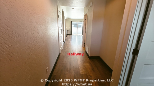 Building Photo - 852 S Camas Ln