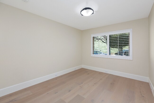 Building Photo - 2085 Caminito San Nicholas