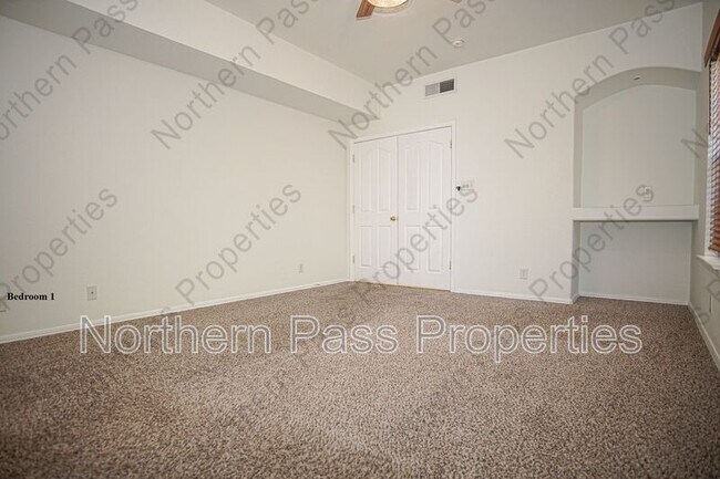 Building Photo - 12941 Tierra Salas Dr
