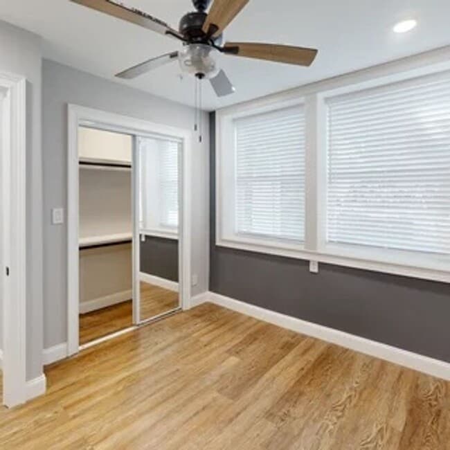 Building Photo - Renovated 8BR/6BA Home Near UTK | $1,290/B...