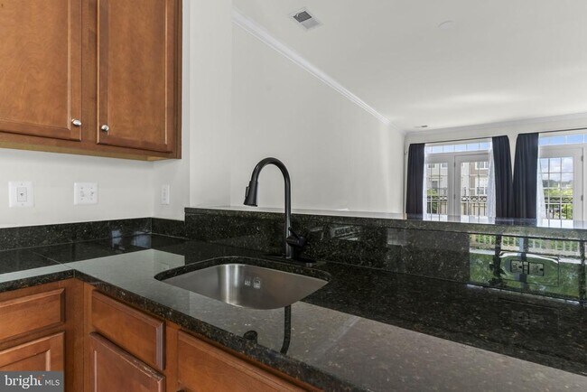 Building Photo - 15641 John Diskin Cir