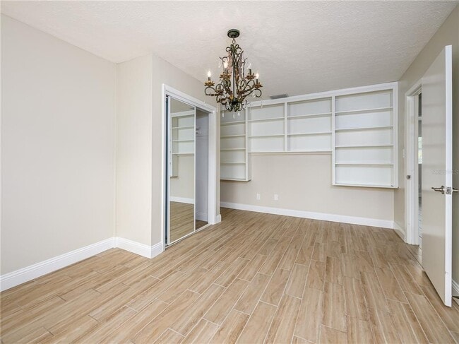 Building Photo - 14605 Brentwood Ln