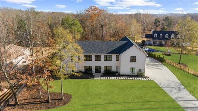 Building Photo - 2386 Trinity Church Rd