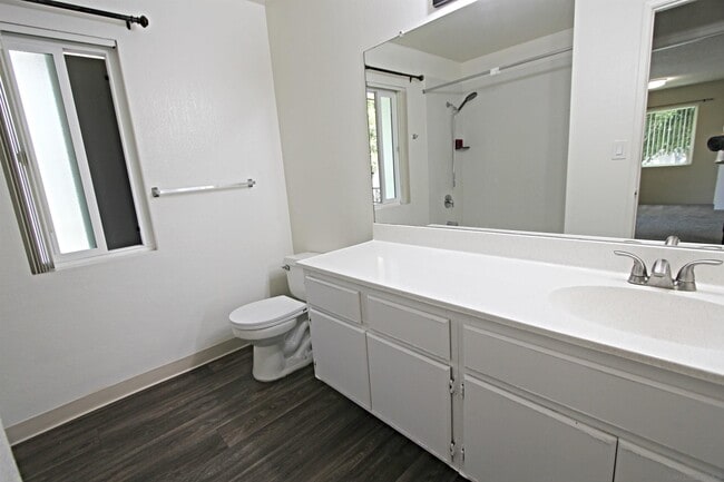 Building Photo - 7575 Charmant Dr