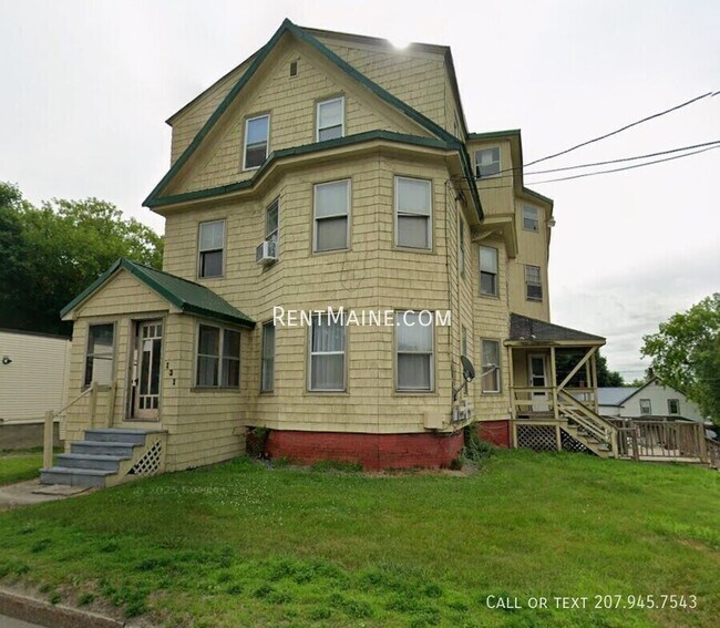 Building Photo - 131 College Ave