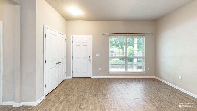 Building Photo - We are offering a November move-in special...