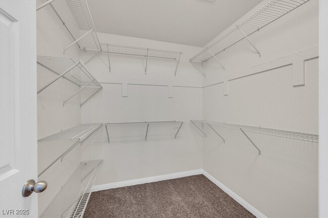 Building Photo - 10635 Seasonable Dr