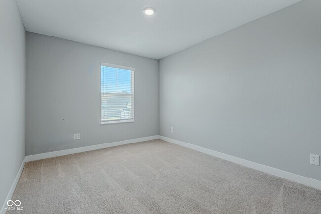 Building Photo - 144 Bluestem Ln