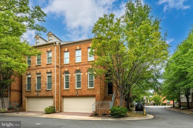 Building Photo - 5015 Waple Ln