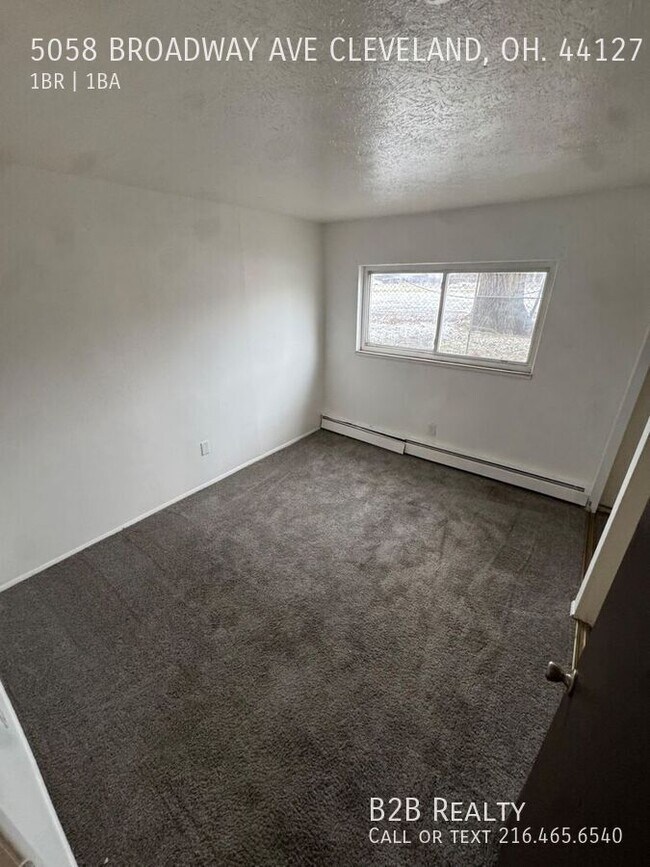 Building Photo - 5058 Broadway Ave