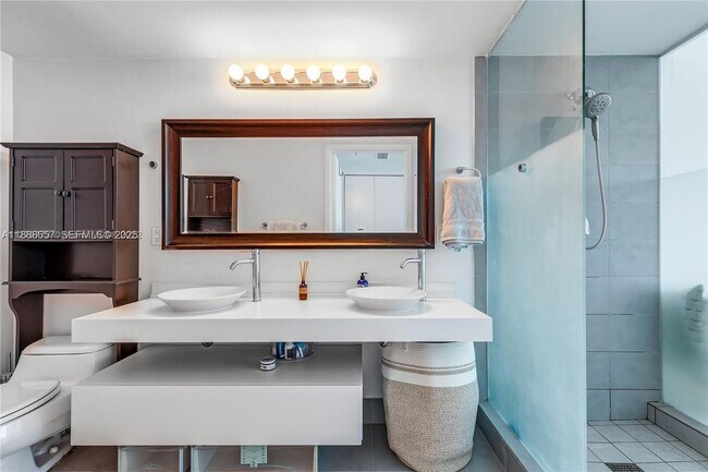 Building Photo - 92 SW 3rd St