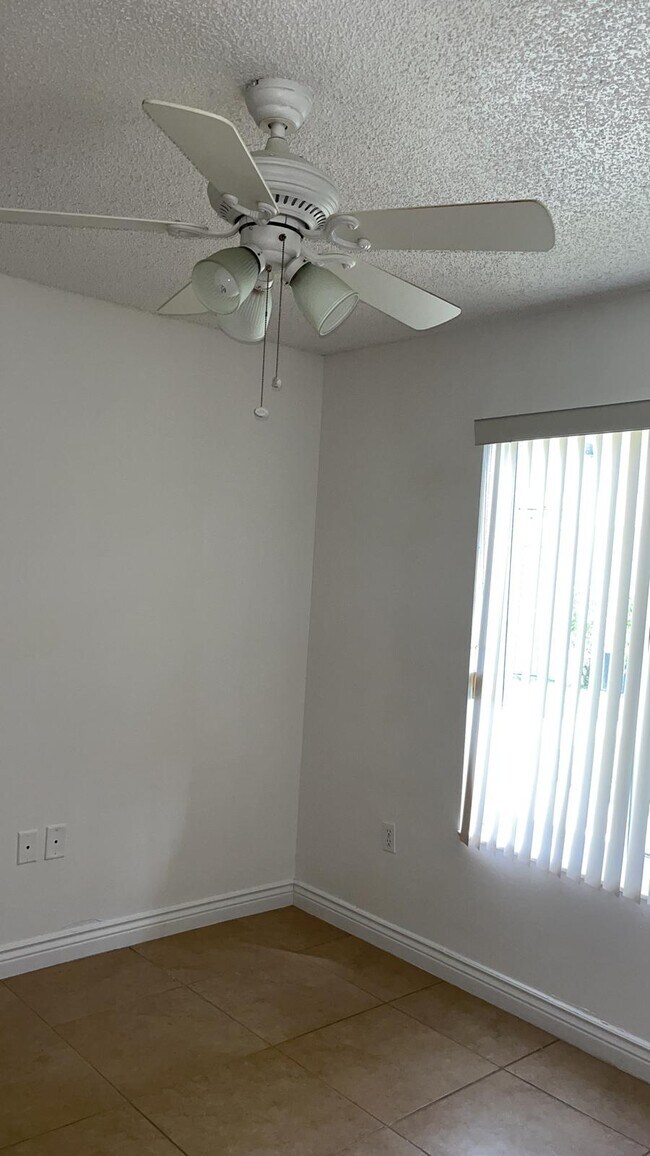 Building Photo - 6740 NW 175th Ln