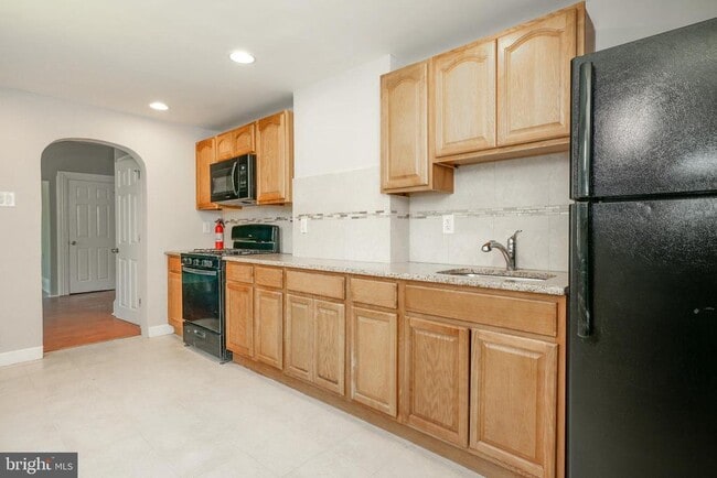 Building Photo - 505 Delaware Ave