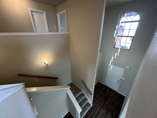 Building Photo - Large Two Story 5 Bedroom Home in Frenship Schools!