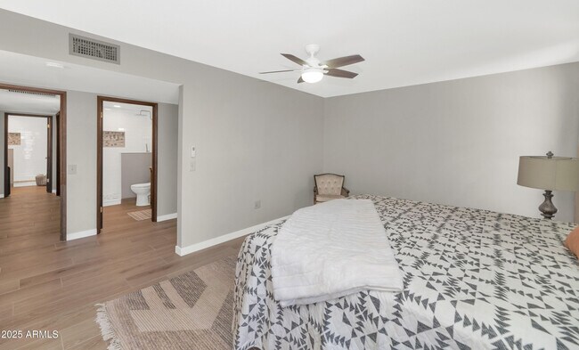 Building Photo - 17227 N Country Club Dr