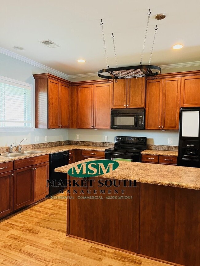 Building Photo - *MOVE IN READY NOW* HARMONY TOWNS- POOLER- AVAILABLE NOW!