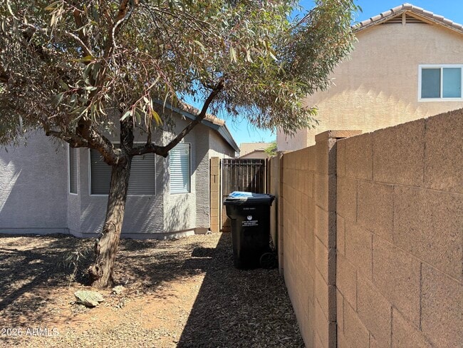 Building Photo - 6027 W Encinas Ln