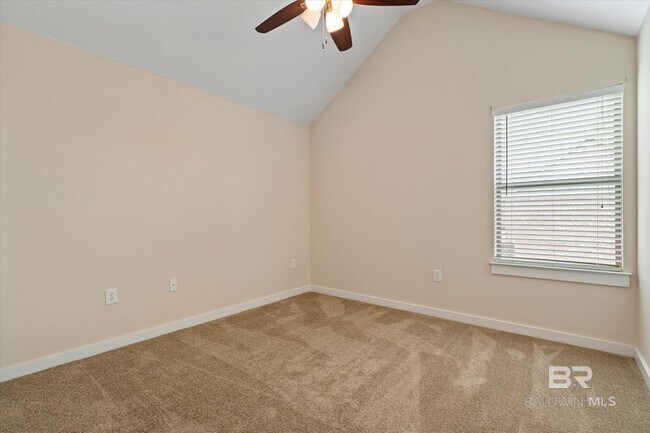Building Photo - 8795 Bainbridge Dr