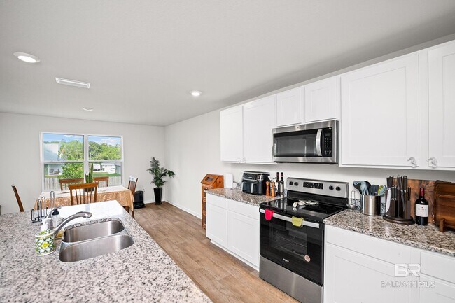 Building Photo - 3079 Camino Real Lp