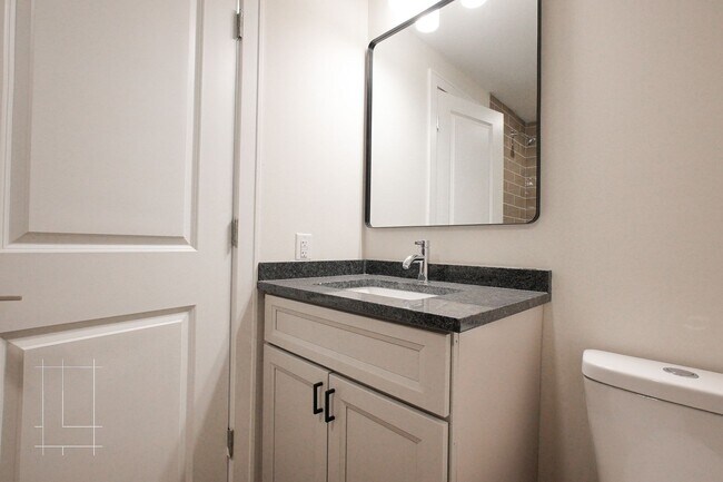 Building Photo - 1257 N 6th St