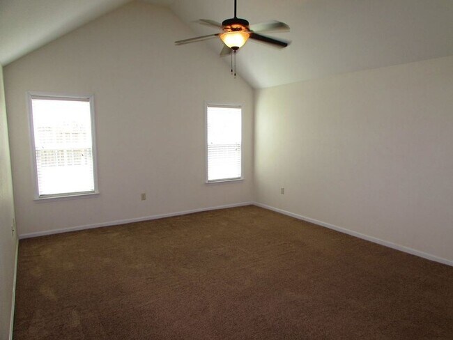 Building Photo - Modern Comfort: Your Ideal Rental Home in Valdosta, GA. Minutes from Moody Air Force Base