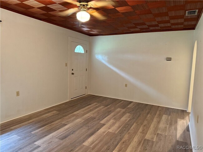Building Photo - 8035 E Gospel Island Rd