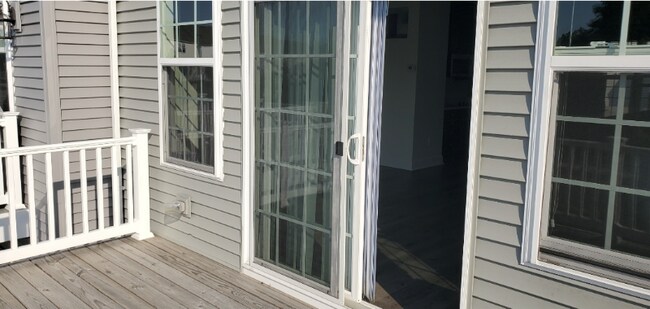 Building Photo - 8478 Craggan Ln