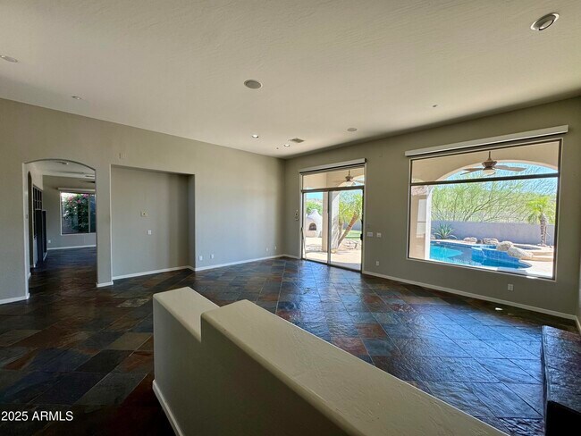 Building Photo - 11327 E Beck Ln