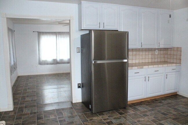 Building Photo - **COMING SOON!!! ** Gated Three Bedroom, 1 Bathroom House in Bay Point