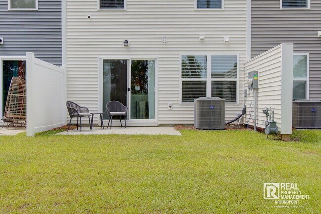 Building Photo - 174 Haventree Ct