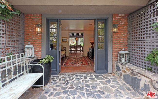 Building Photo - 2673 Mandeville Canyon Rd