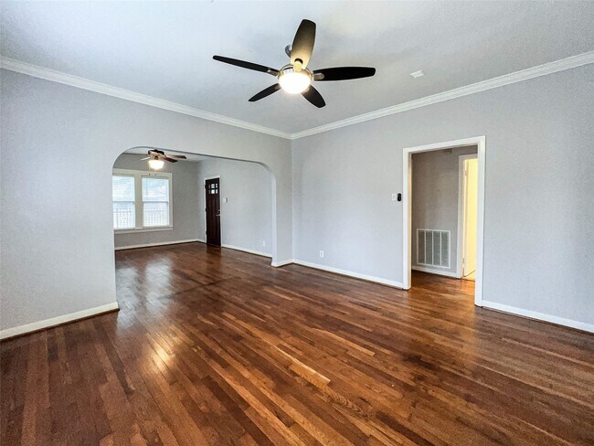Building Photo - 4035 Michaux St