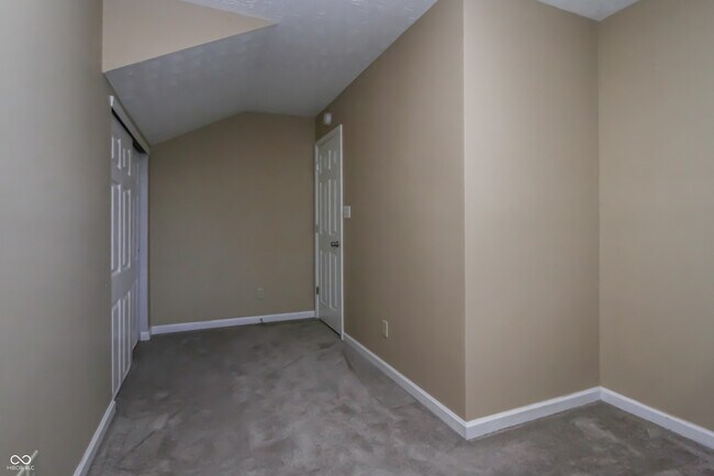 Building Photo - 3338 Montgomery Dr