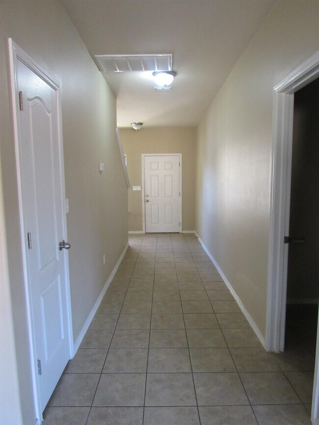 Building Photo - 6106 Eusebio Dr