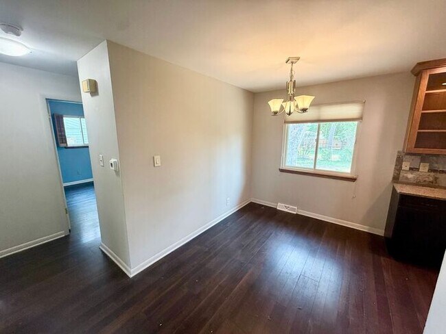 Building Photo - Conveniently Located 2 Bed, 2 Bath + 2 Bonus Rooms in Greeley
