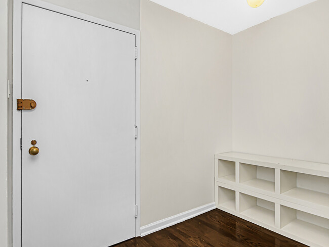 Building Photo - 211 E Ohio St