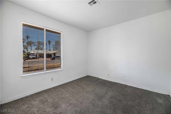 Building Photo - 6438 Creston Ave