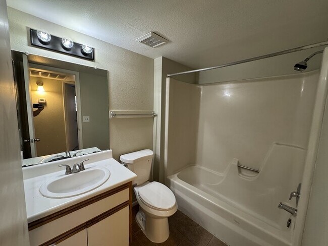 Building Photo - 5723 N 68th Dr