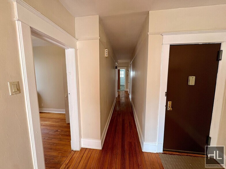 Building Photo - McLean avenue, Yonkers