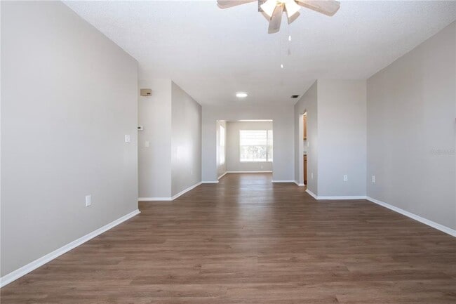 Building Photo - 802 Buttonwood Dr