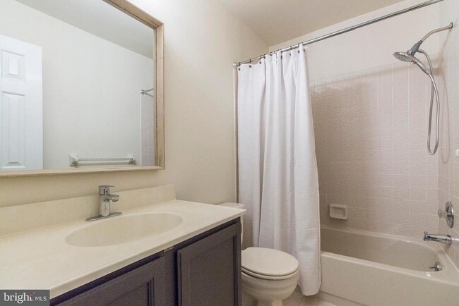 Building Photo - 50 Woodside Rd