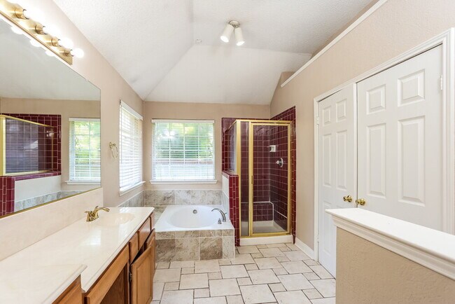 Building Photo - 7401 Glenstone St