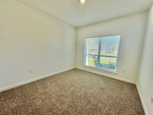 Building Photo - 494 Arrowwood Blvd