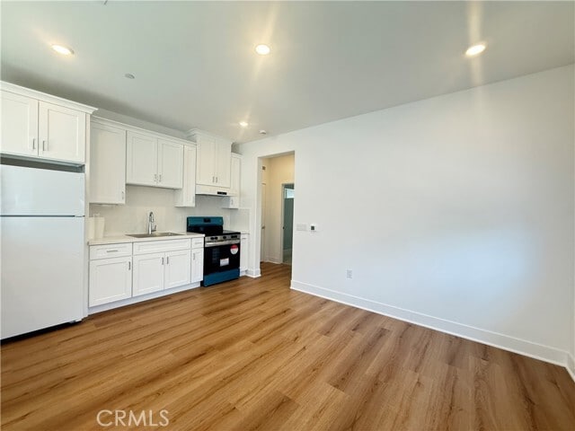 Building Photo - 301 Shoveler