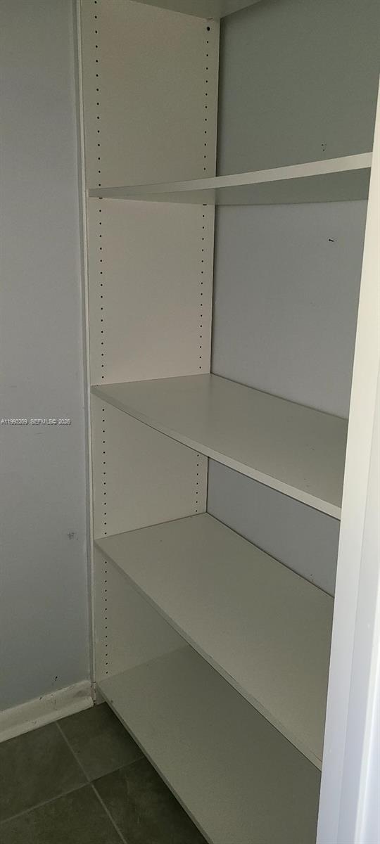 Building Photo - 7 Fanshaw A