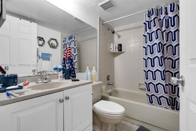 Building Photo - 12239 SW 14th Ln