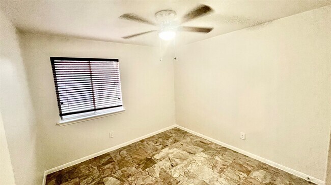 Building Photo - 18311 Melissa Springs Dr