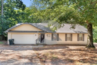 Building Photo - 16 Scarlet Maple Ct