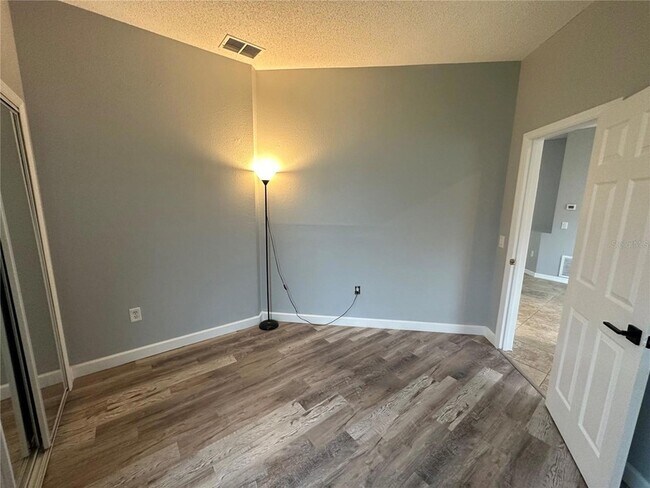 Building Photo - 14572 Laguna Beach Cir